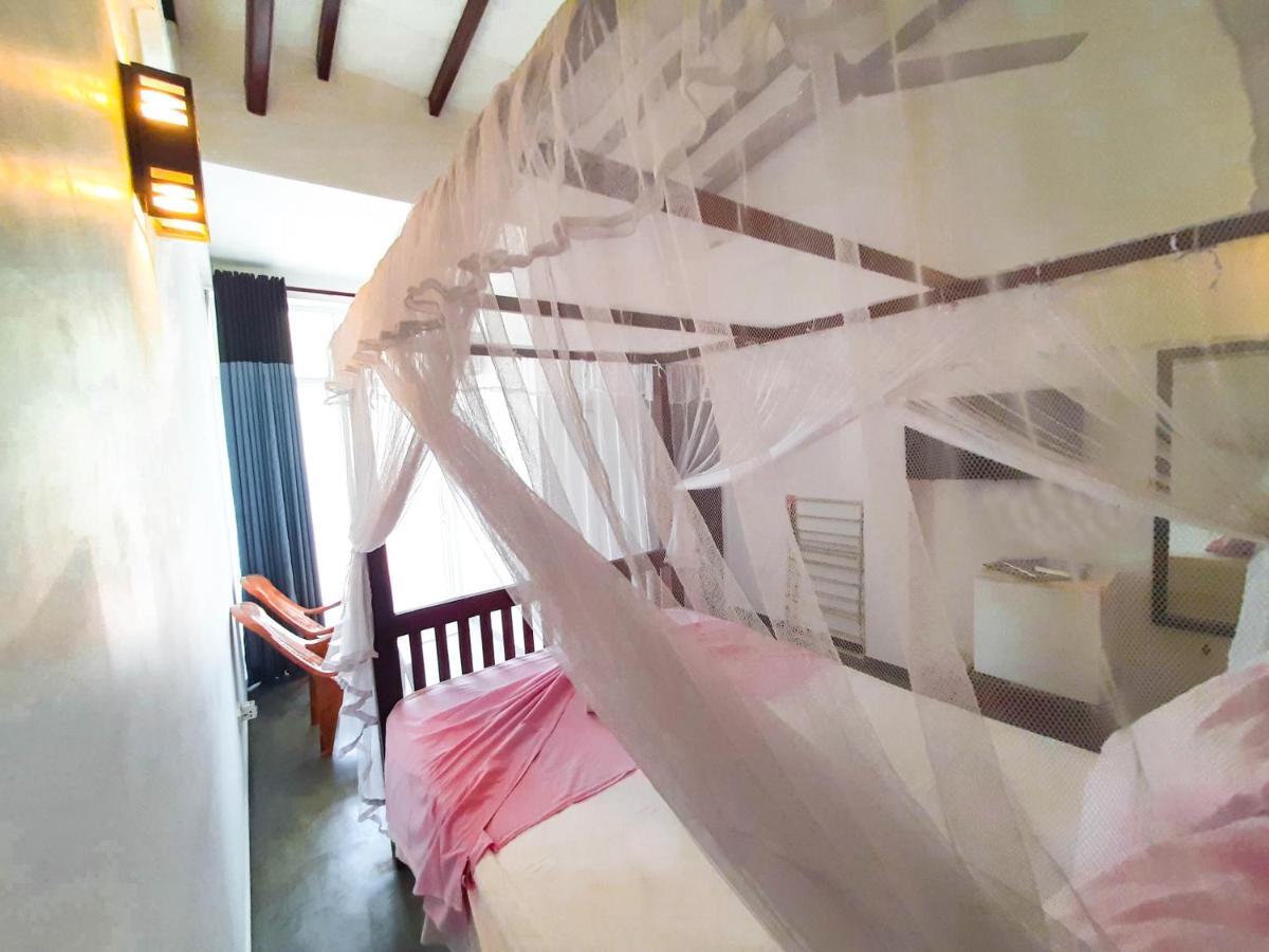 Unawatuna Guest Exterior photo