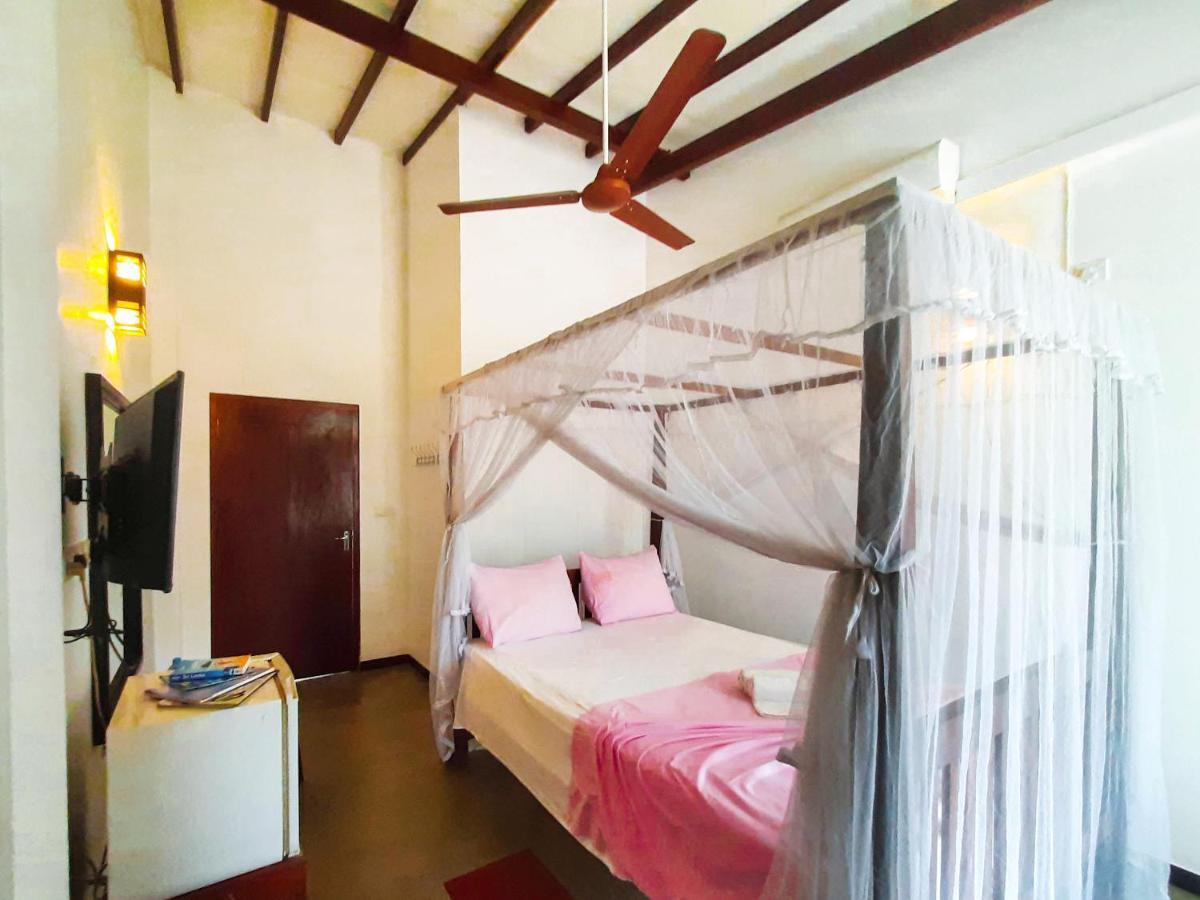 Unawatuna Guest Exterior photo